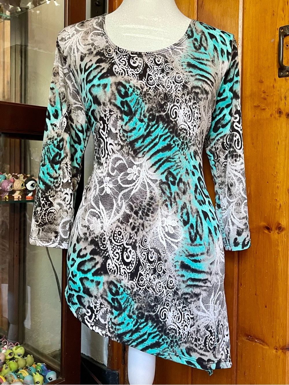 Y2K Jostar Teal Black White Animal Print Asymmetrical 3/4 Sleeved Top Size M